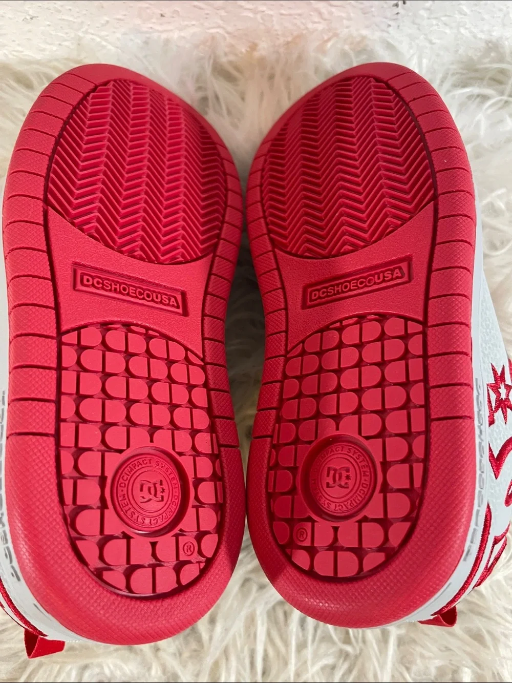 DC SHOE KIDS' COURT GRAFFIK SHOES GREY & RED SIZE 2 NEW - Picture 10 of 14